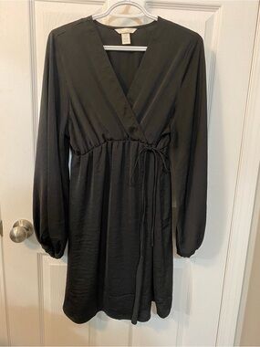 H&M Maternity Black Long-Sleeve Wrap Dress with Waist Tie